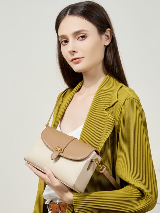 Elova Handcrafted Genuine Leather Crossbody Bag in White - E391