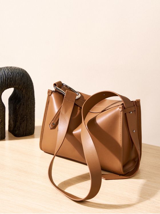 Elova Handcrafted Genuine Leather Crossbody Bag in Black - E283 view 5