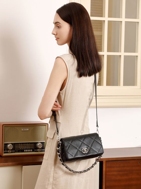 Elova Handcrafted Genuine Leather Crossbody Bag in Black - E676