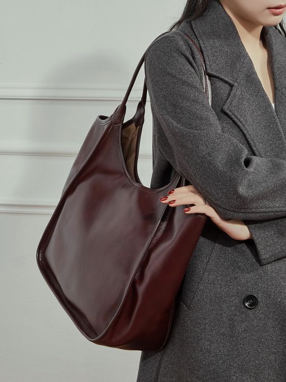 Elova Handcrafted Genuine Leather Tote Bag in Black - E771 view 2