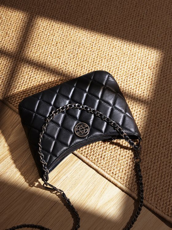 Elova Handcrafted Genuine Leather Crossbody Bag in Black - E182 view 4