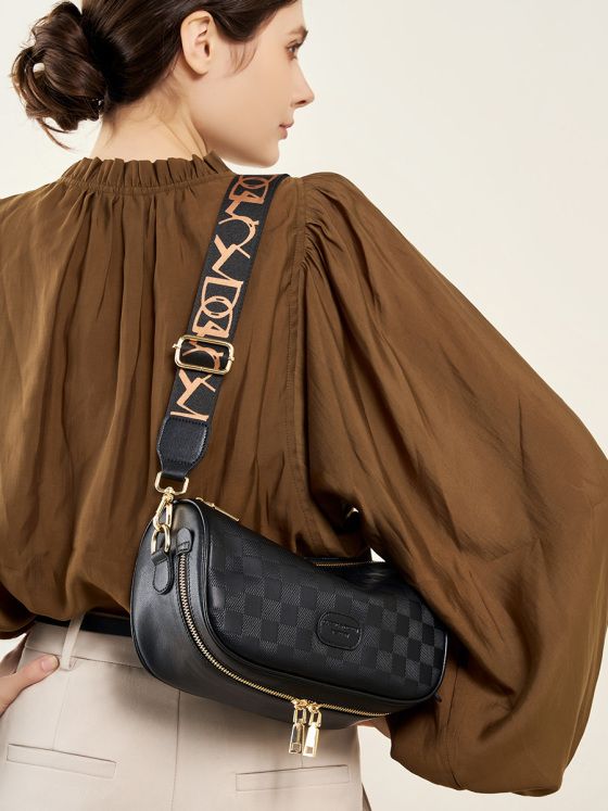 Elova Handcrafted Genuine Leather Crossbody Bag in Black - E372 view 2