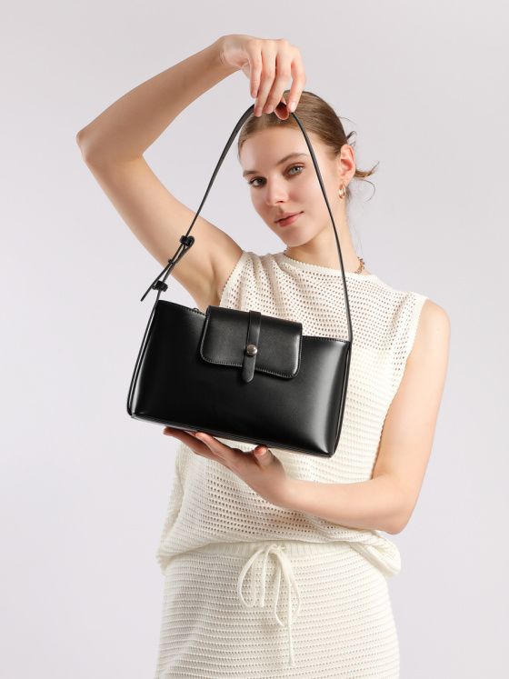 Elova Handcrafted Genuine Leather Bag in Black - E720