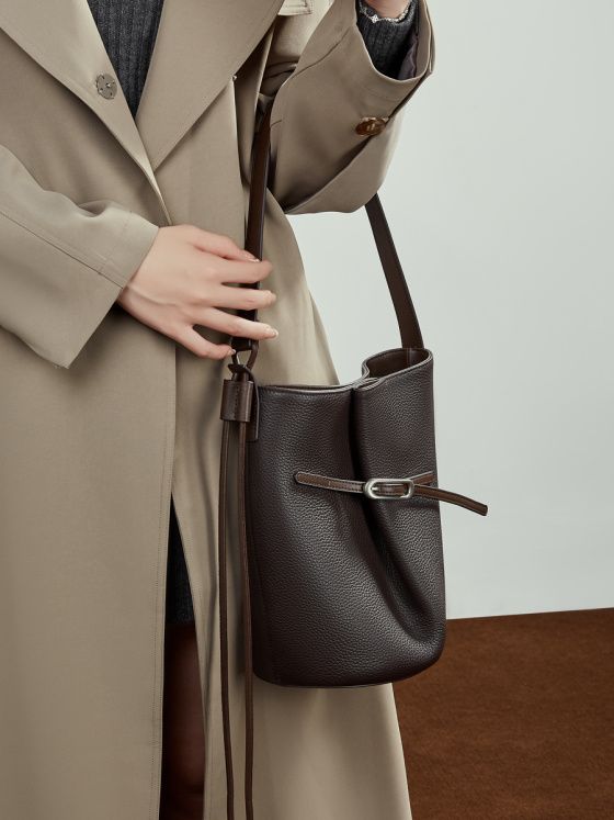 Elova Handcrafted Genuine Leather Crossbody Bag in Black - E778 view 4