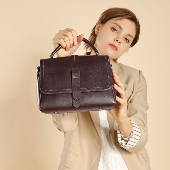 Elova Handcrafted Genuine Leather Crossbody Bag in Black - E496 view 6