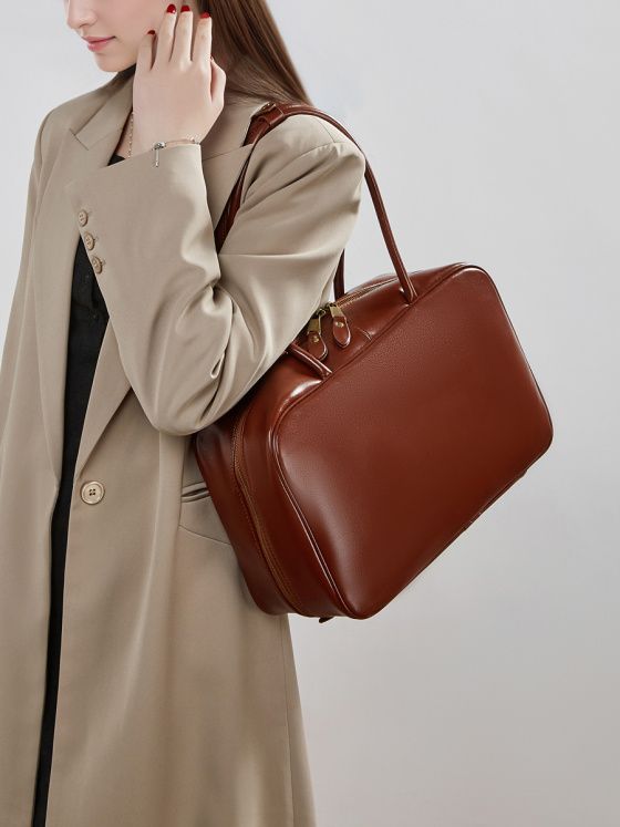 Elova Handcrafted Genuine Leather Bag in Black - E813 view 8