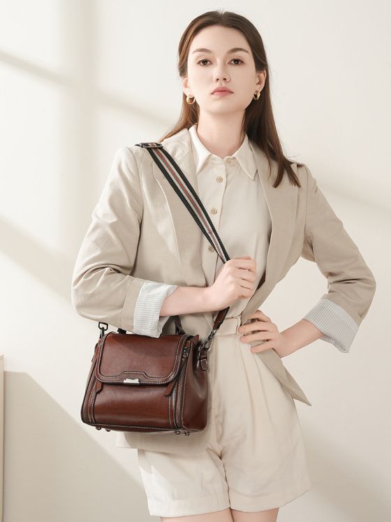 Elova Handcrafted Genuine Leather Crossbody Bag in Black - E637 view 4