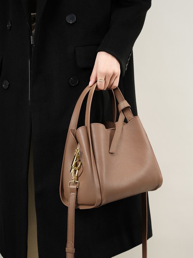 Elova Handcrafted Genuine Leather Crossbody Bag in Black - E257 view 8