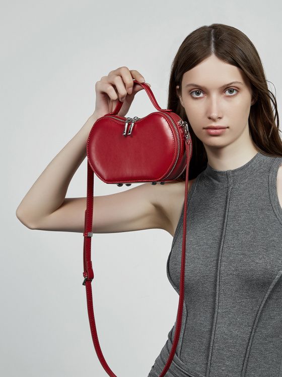 Elova Handcrafted Genuine Leather Crossbody Bag in Black - E631 view 2