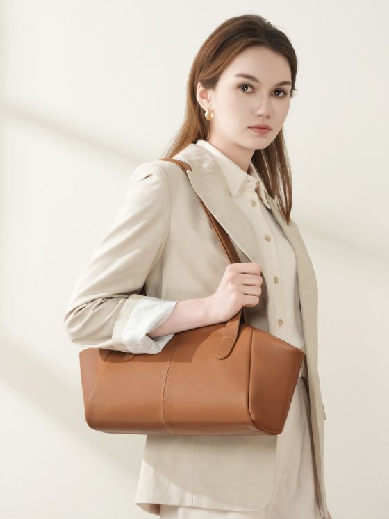 Elova Handcrafted Genuine Leather Tote Bag in Black - E638 view 3