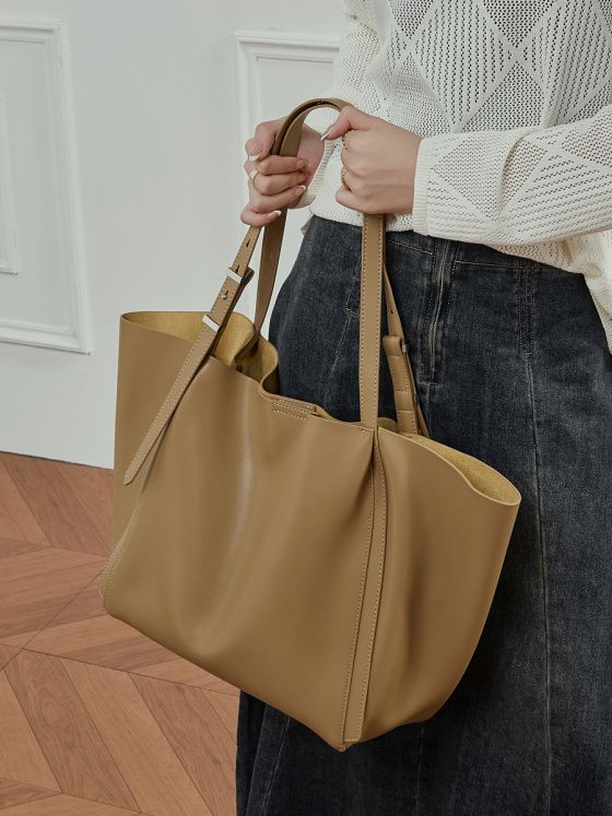 Elova Handcrafted Genuine Leather Tote Bag in Black - E777 view 3