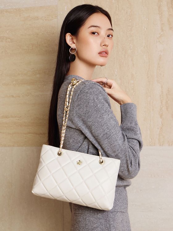 Elova Handcrafted Genuine Leather Bag in Black - E750 view 7