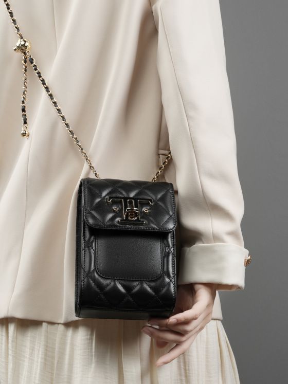 Elova Handcrafted Genuine Leather Crossbody Bag in Black - E457 view 2