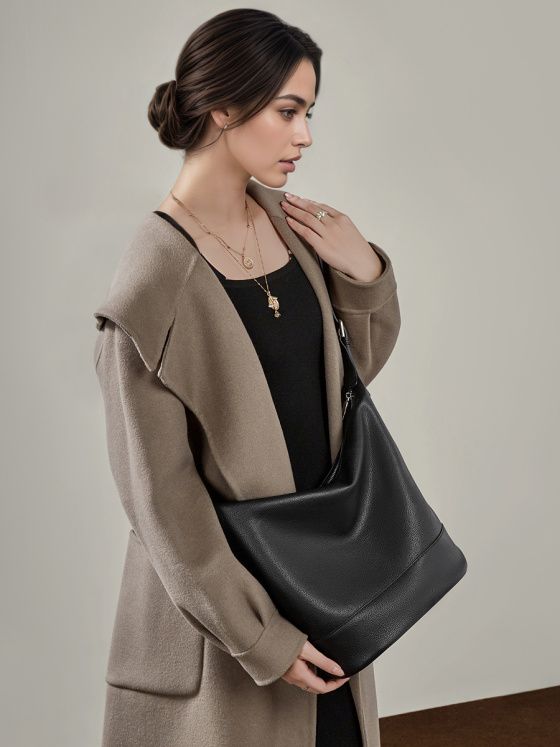 Elova Handcrafted Genuine Leather Crossbody Bag in Black - E802 view 7