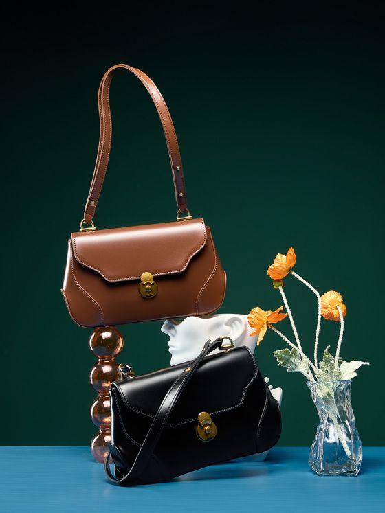 Elova Handcrafted Genuine Leather Crossbody Bag in Black - E371 view 8