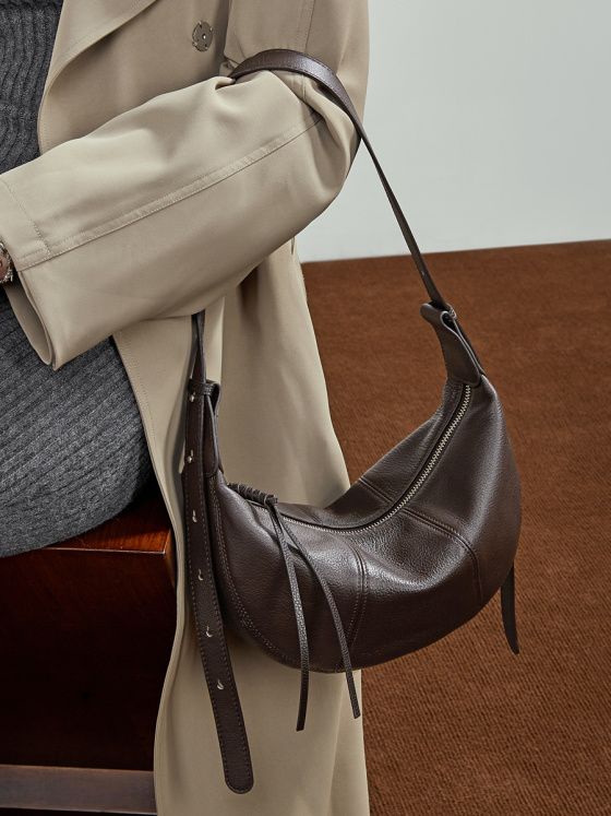 Elova Handcrafted Genuine Leather Crossbody Bag in Black - E780 view 6