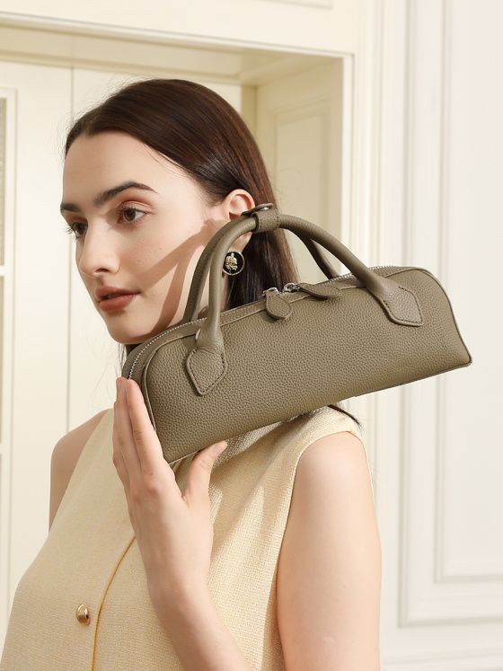 Elova Handcrafted Genuine Leather Bag in Black - E690 view 5