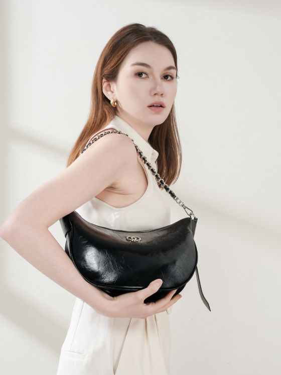 Elova Handcrafted Genuine Leather Crossbody Bag in Black - E624 view 4