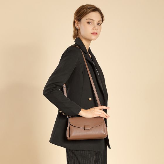 Elova Handcrafted Genuine Leather Crossbody Bag in Black - E489 view 3
