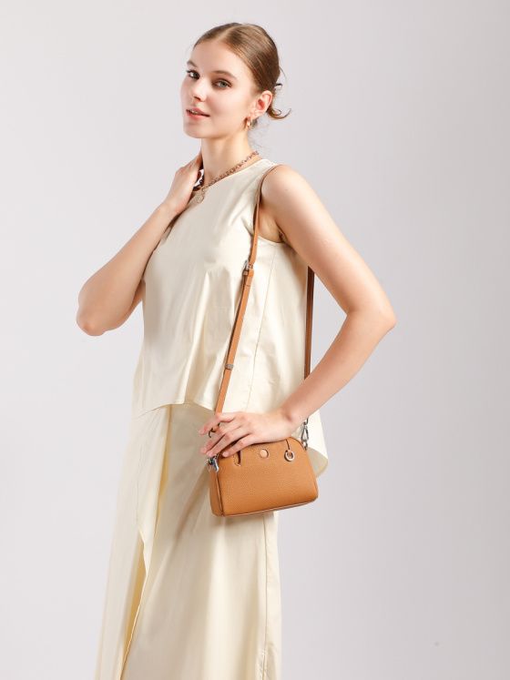 Elova Handcrafted Genuine Leather Crossbody Bag in Black - E714 view 3