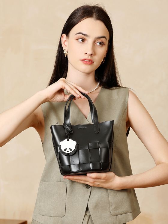 Elova Handcrafted Genuine Leather Crossbody Bag in Black - E672 view 6