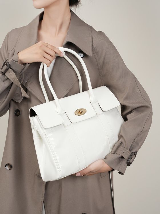 Elova Handcrafted Genuine Leather Tote Bag in Black - E256 view 4