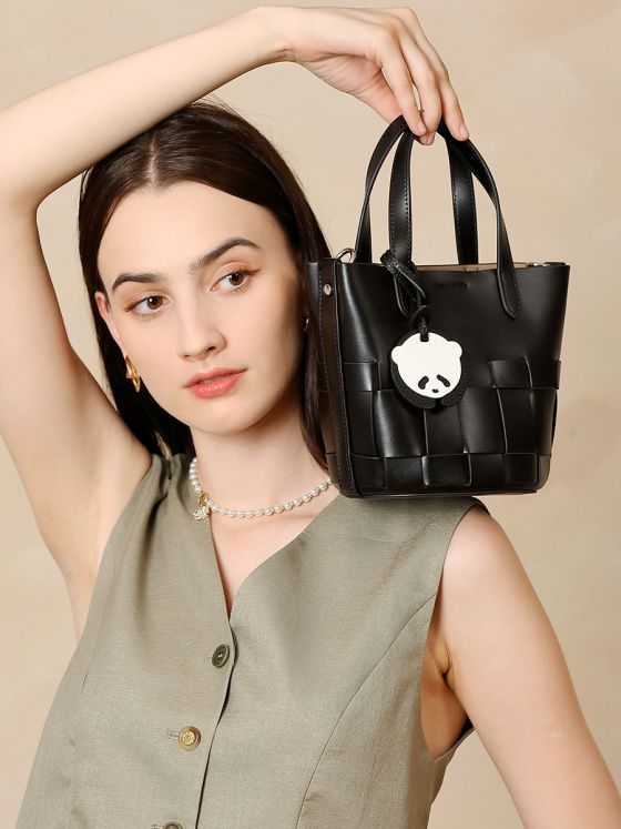 Elova Handcrafted Genuine Leather Crossbody Bag in Black - E672 view 7