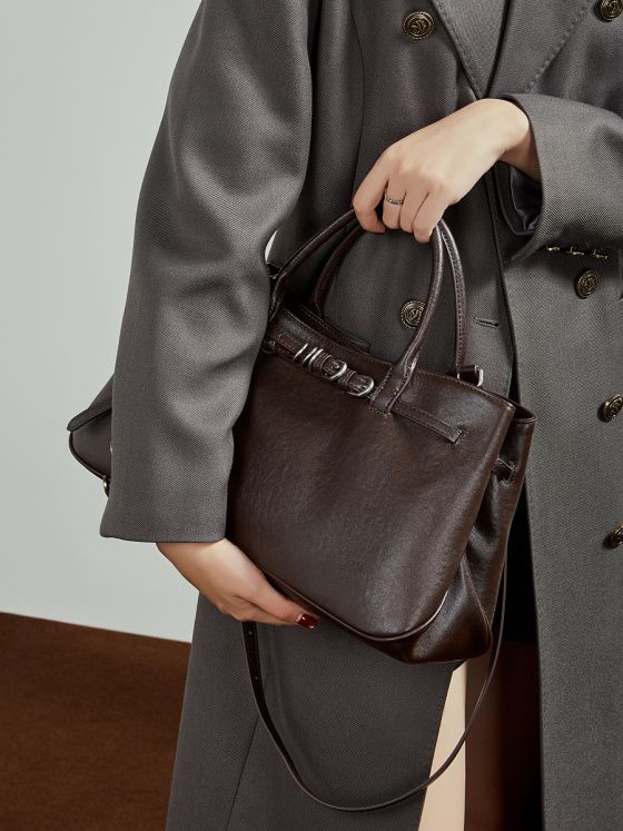 Elova Handcrafted Genuine Leather Crossbody Bag in Black - E782 view 5