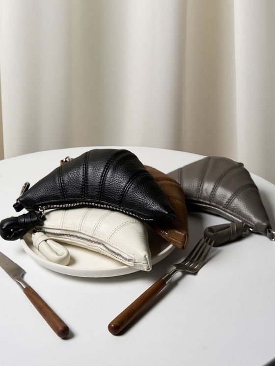 Elova Handcrafted Genuine Leather Wallet in Black - E416 view 7