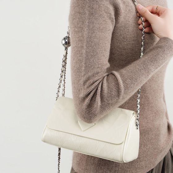 Elova Handcrafted Genuine Leather Crossbody Bag in Black - E399