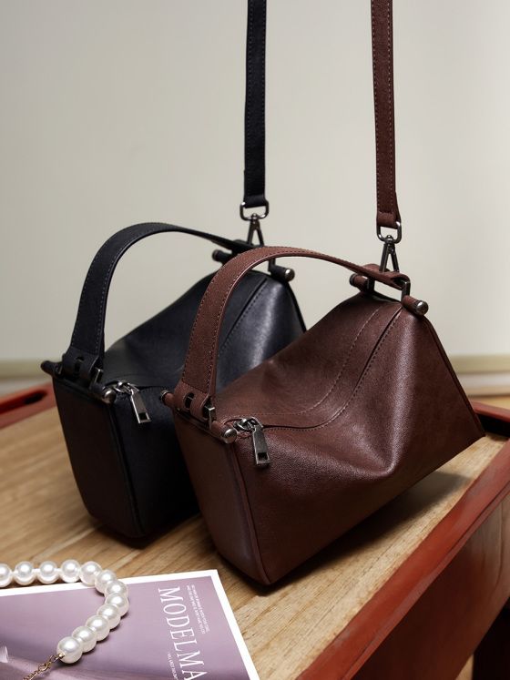 Elova Handcrafted Genuine Leather Crossbody Bag in Black - E186 view 4