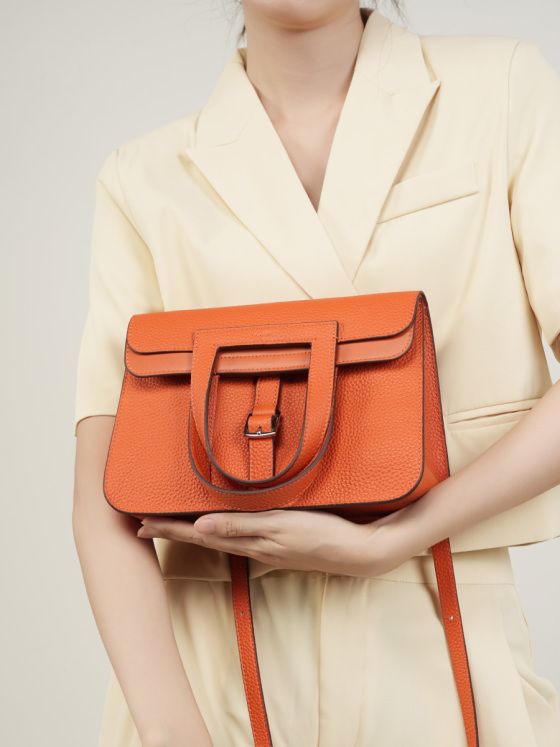 Elova Handcrafted Genuine Leather Crossbody Bag in Black - E439 view 4