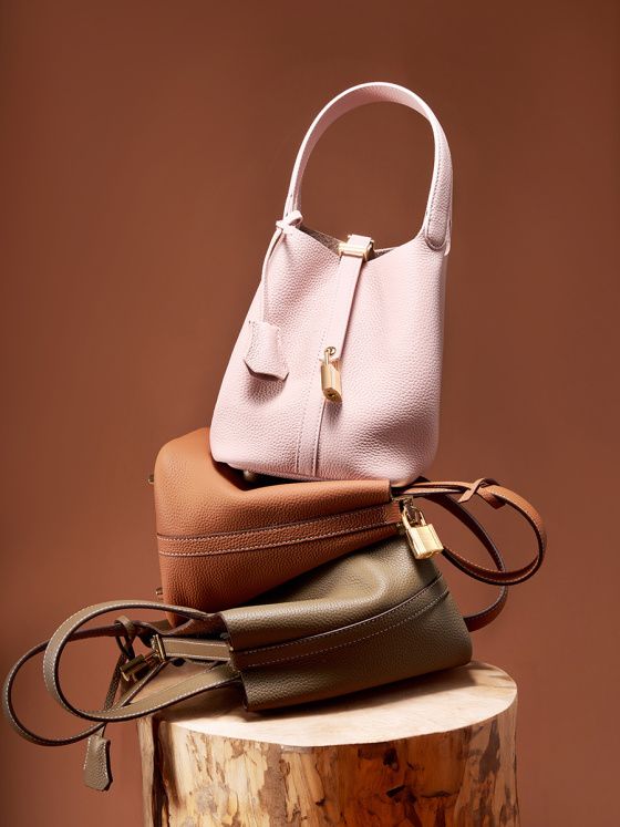 Elova Handcrafted Genuine Leather A- Bag in Black - E389 view 8