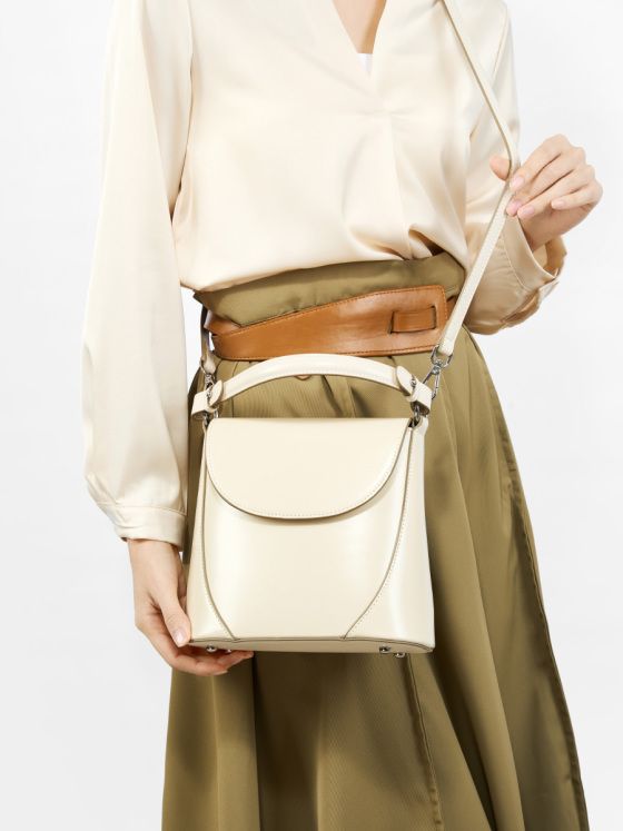 Elova Handcrafted Genuine Leather Crossbody Bag in Black - E601 view 4