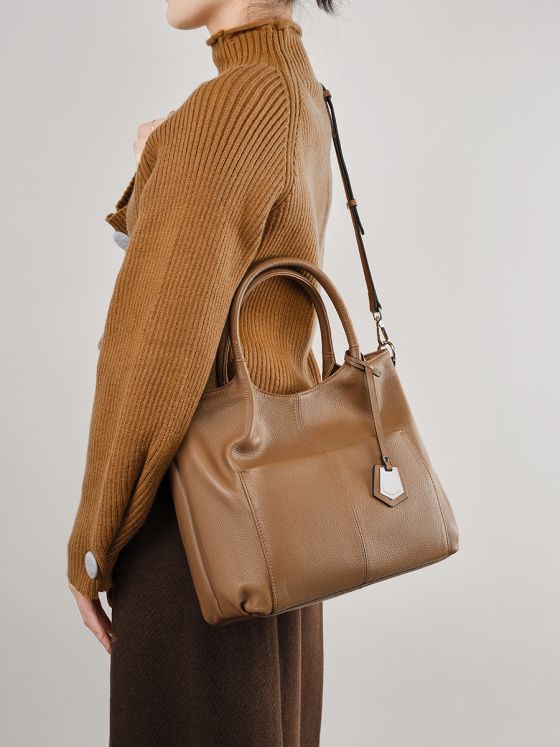 Elova Handcrafted Genuine Leather Crossbody Bag in Black - E243 view 3