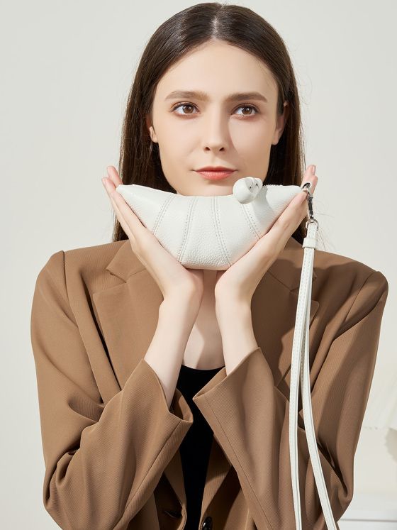 Elova Handcrafted Genuine Leather Wallet in Black - E416 view 4