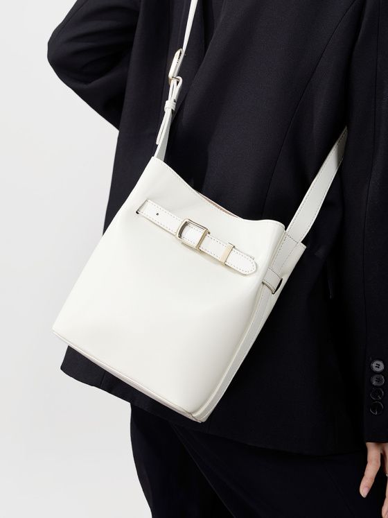 Elova Handcrafted Genuine Leather Crossbody Bag in Black - E640 view 5