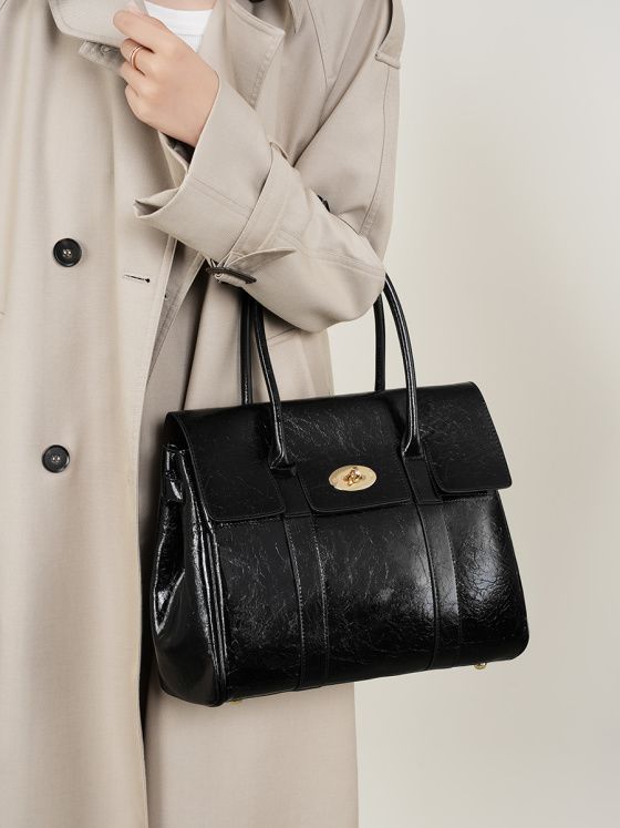 Elova Handcrafted Genuine Leather Tote Bag in Black - E256