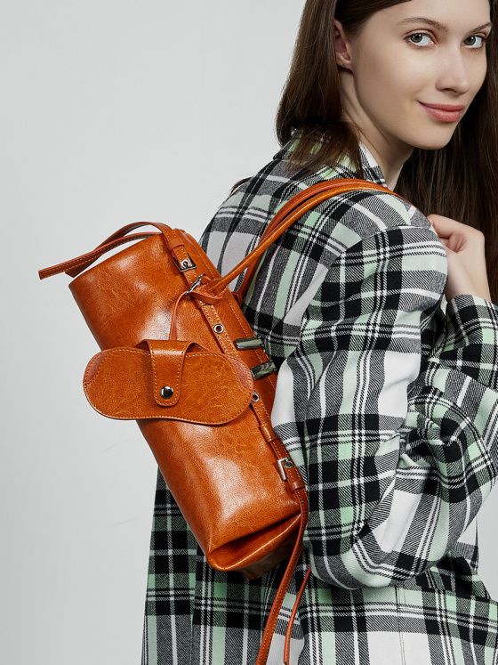 Elova Handcrafted Genuine Leather Bag in Black - E652 view 4