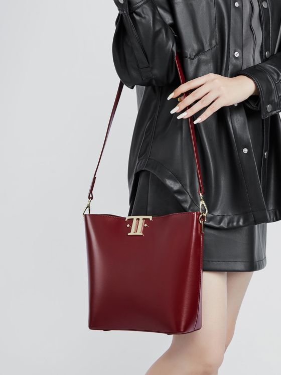 Elova Handcrafted Genuine Leather Bag in Black - E561 view 2