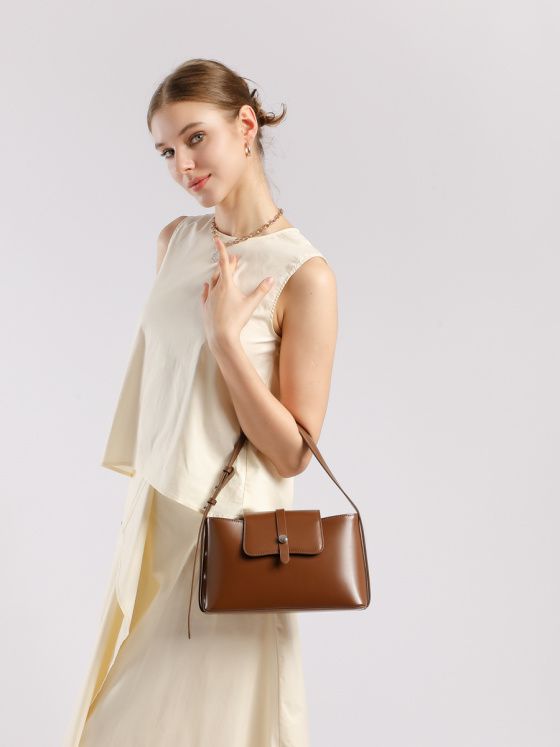 Elova Handcrafted Genuine Leather Bag in Black - E720 view 6