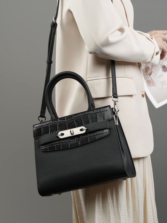 Elova Handcrafted Genuine Leather Crossbody Bag in Black - E444 view 3