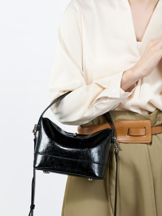 Elova Handcrafted Genuine Leather Bag in Black - E604 view 5