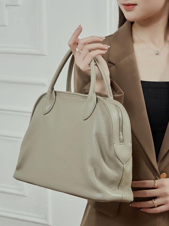 Elova Handcrafted Genuine Leather Shoulder Bag in Black - E758 view 6