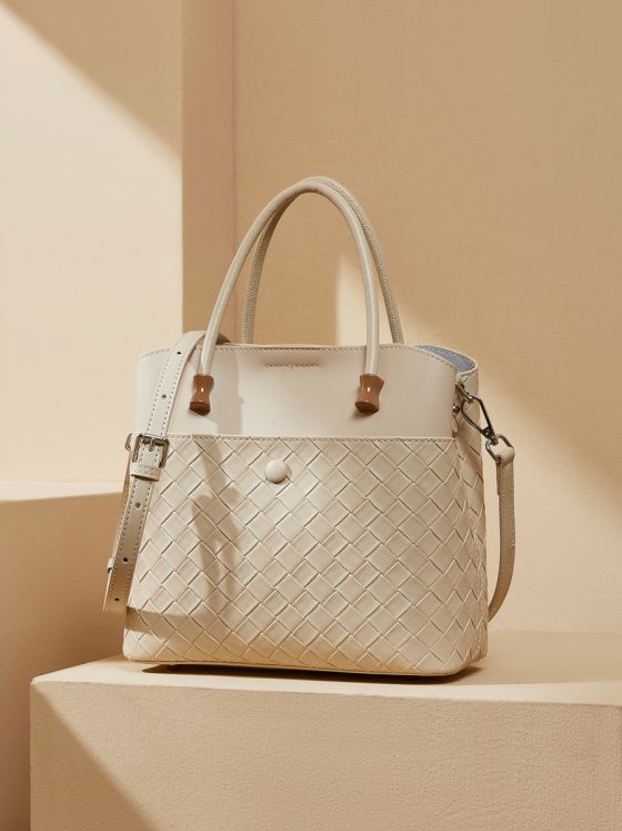 Elova Handcrafted Genuine Leather Tote Bag in Black - E465