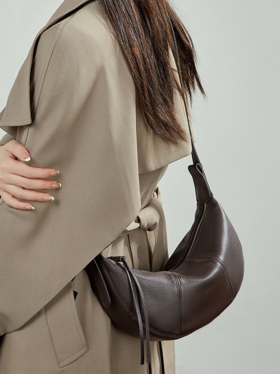 Elova Handcrafted Genuine Leather Crossbody Bag in Black - E780 view 5