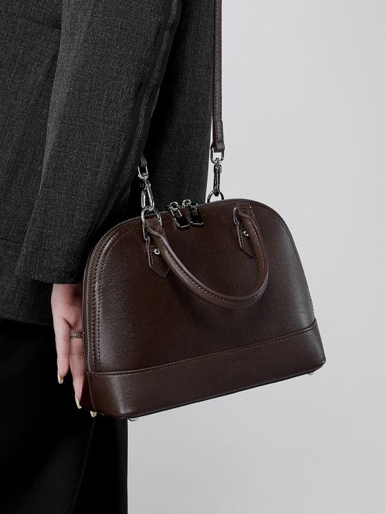 Elova Handcrafted Genuine Leather Crossbody Bag in Black - E530 view 3