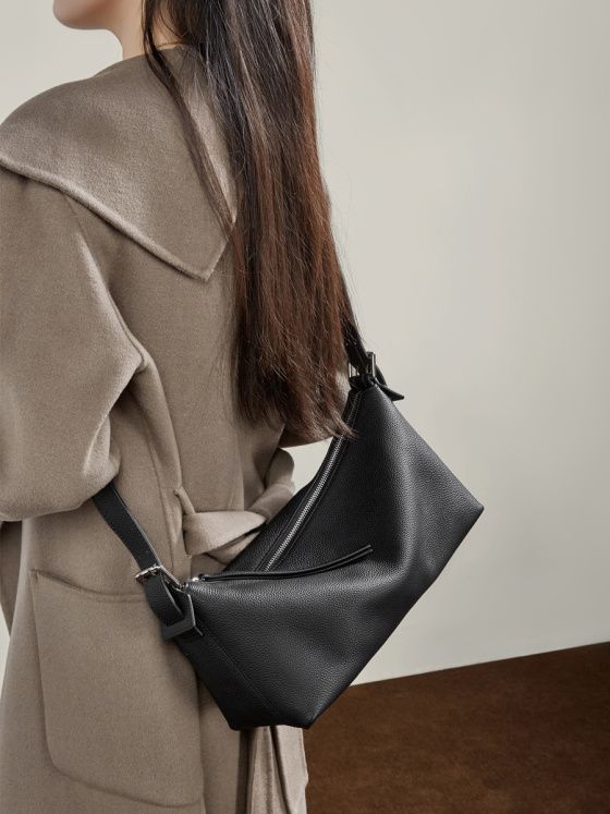 Elova Handcrafted Genuine Leather Nobo Crossbody Bag in Black - E805 view 6