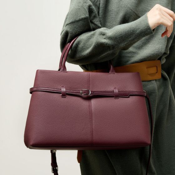 Elova Handcrafted Genuine Leather Bag in Black - E551 view 4