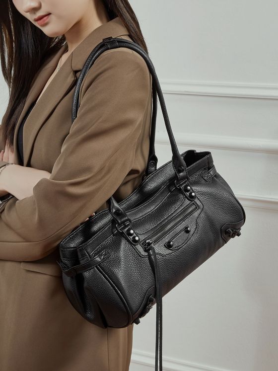 Elova Handcrafted Genuine Leather Shoulder Bag in Black - E769 view 3